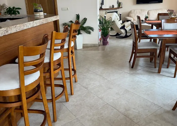 בית הארחה златна люспа *